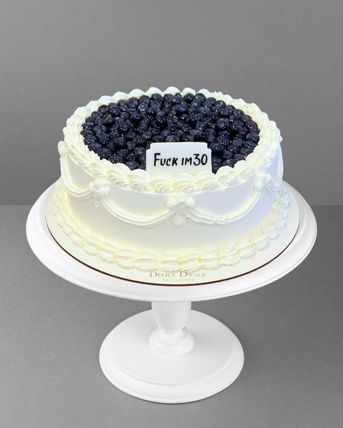 S007 Lace-patterned blueberry cake